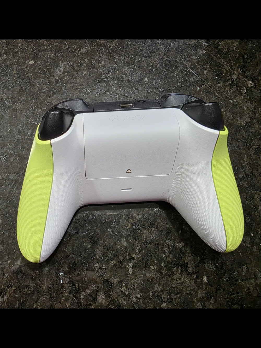Xbox Series X Wireless Controller - Electric Volt Green